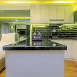 Elegant And Comfy Studio Amethyst Apartment By Travelio